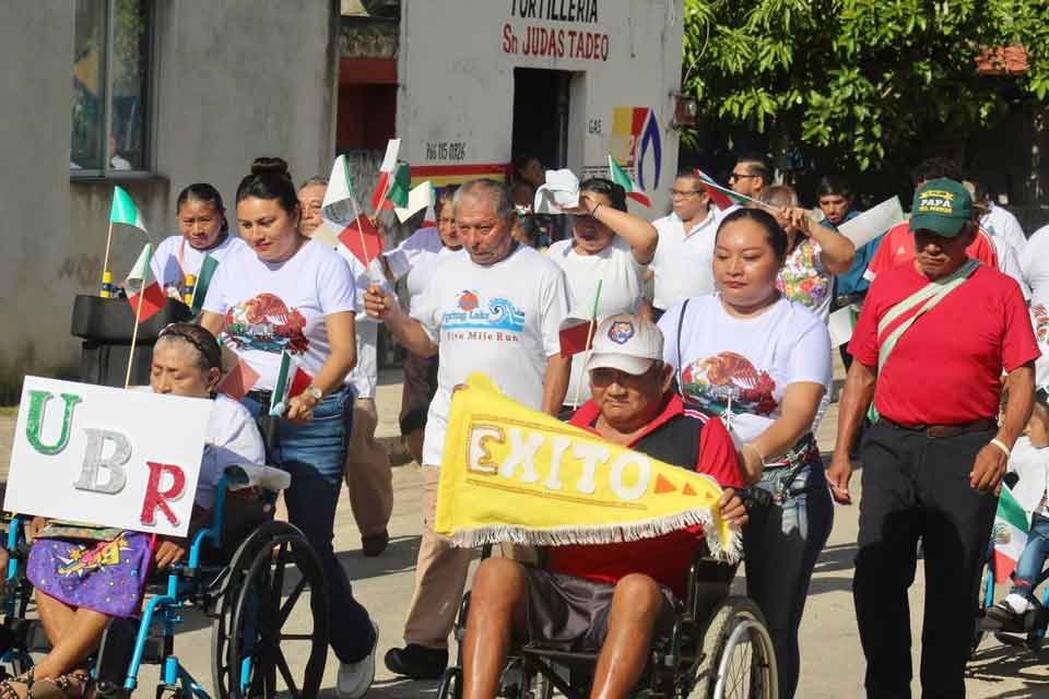 Dzitas conmemora el 214 Aniversario de la Independencia de México