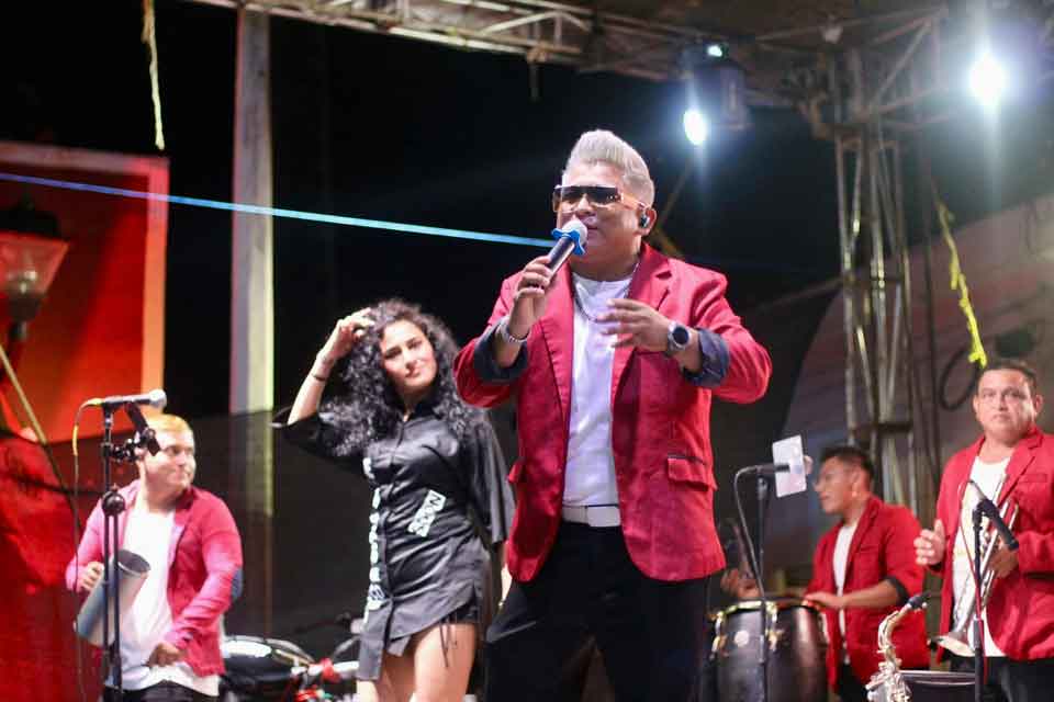 festejos alusivos al grito de independencia en dzitas
