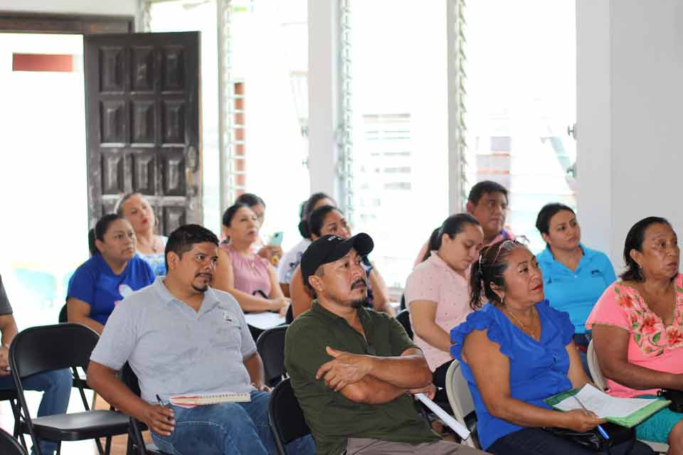 la codhey capacita al personal de ayuntamiento de Dzitás, Yucatán
