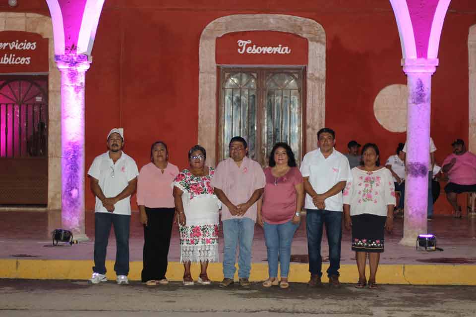 Dzitás conmemora dia de la lucha contra el cáncer de mama