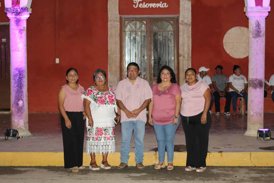 Dzitás conmemora dia de la lucha contra el cáncer de mama