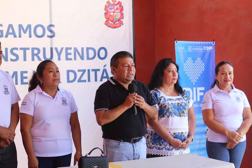 Entrega de credenciales Dzitás