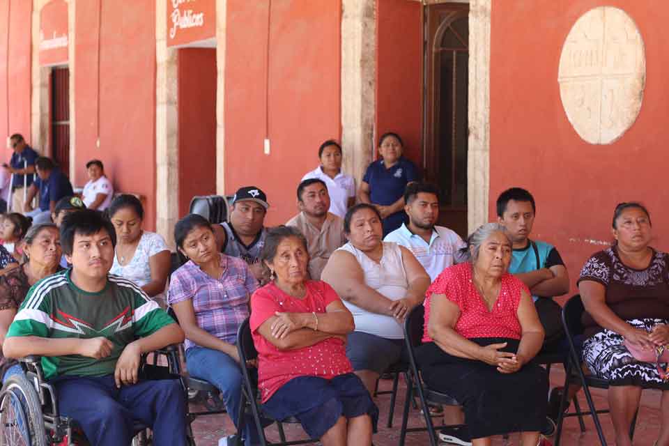 Entrega de credenciales Dzitás
