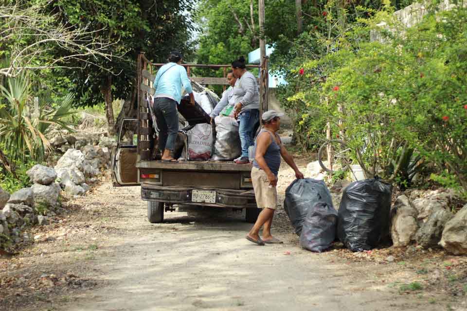 programa de descacharrizacion en Dzitás
