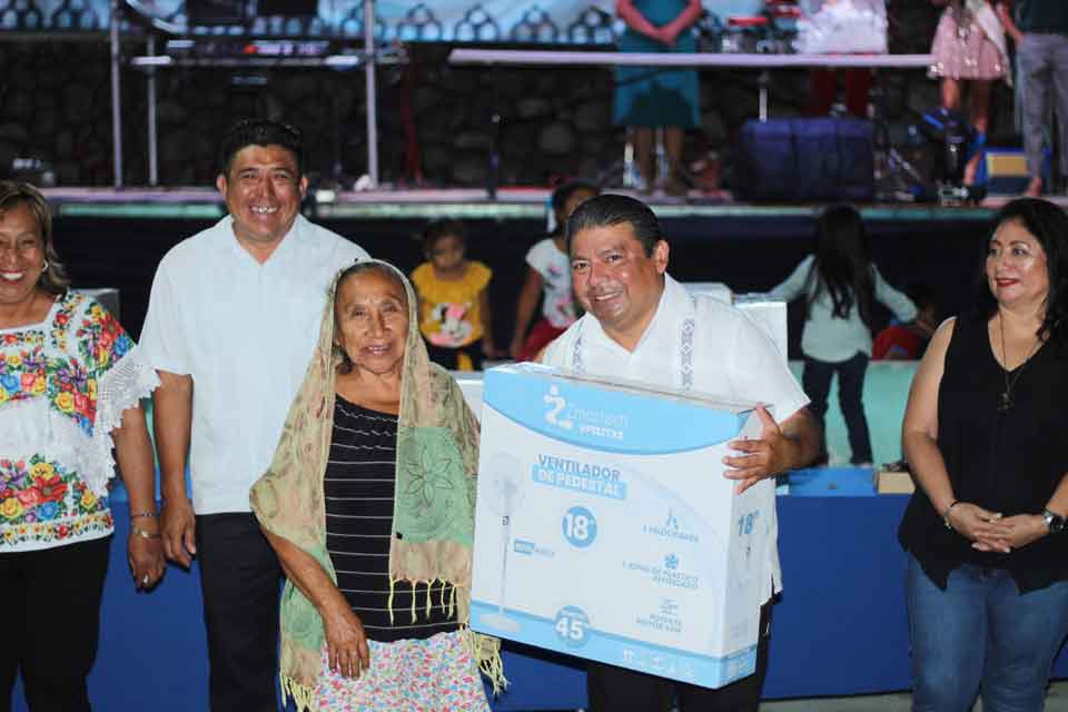 dia del niño y de la madre en Dzitás
