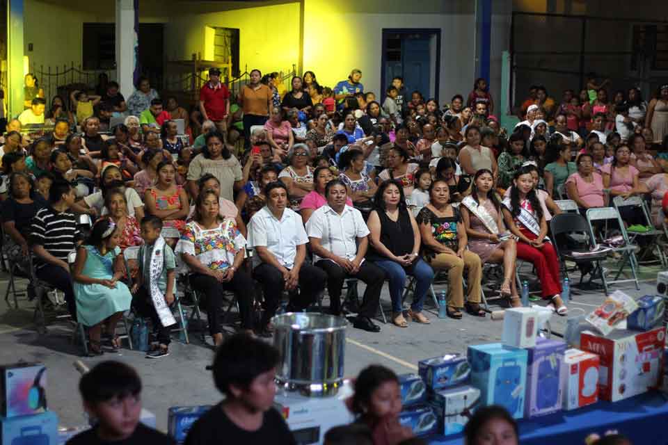 dia del niño y de la madre en Dzitás