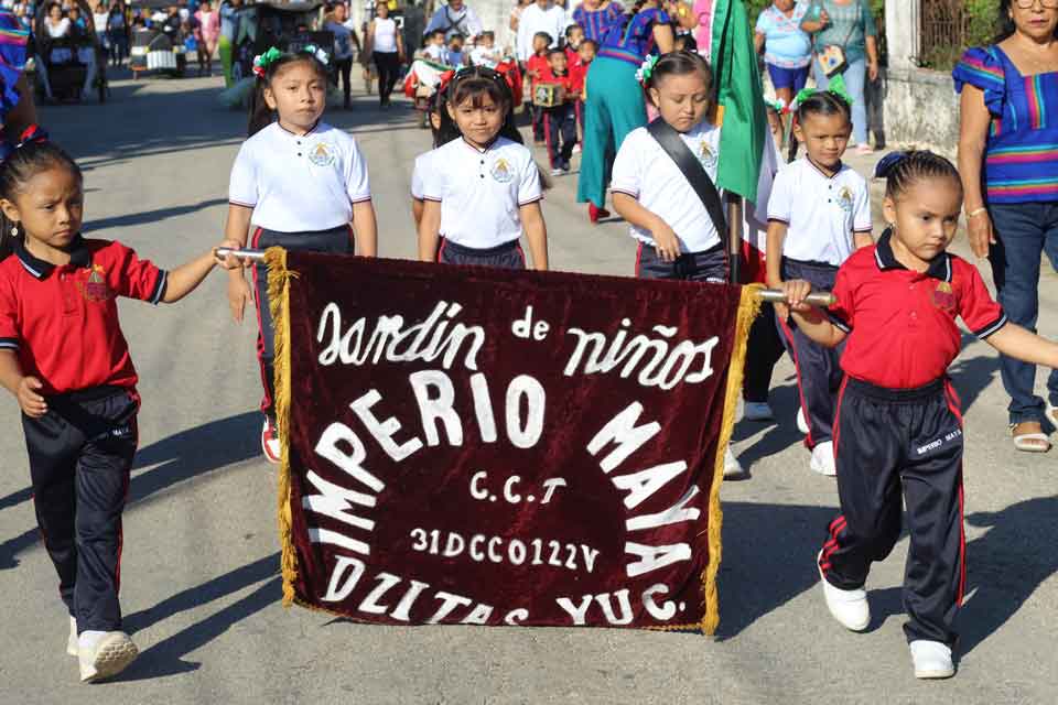 desfile de la Revolucion Social Mexicana en Dzitás