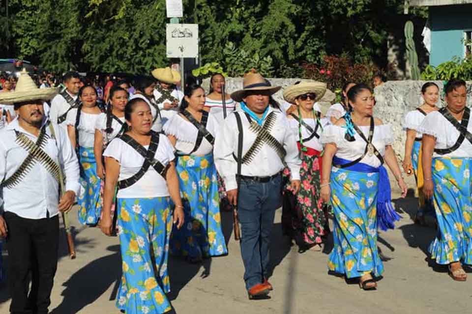 desfile de la Revolucion Social Mexicana en Dzitás