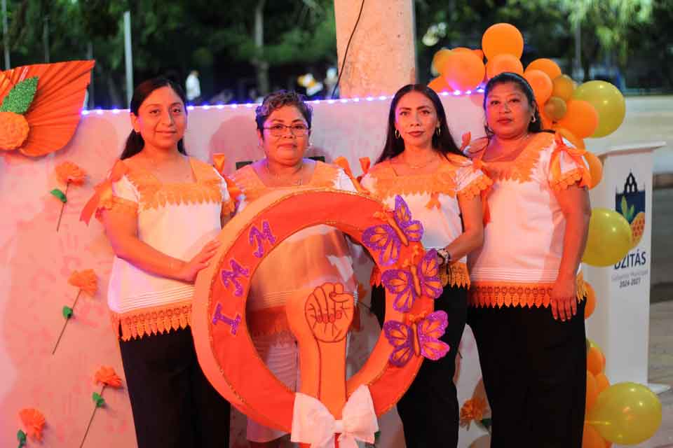 Marcha contra la violencia de la mujer en Dzitás