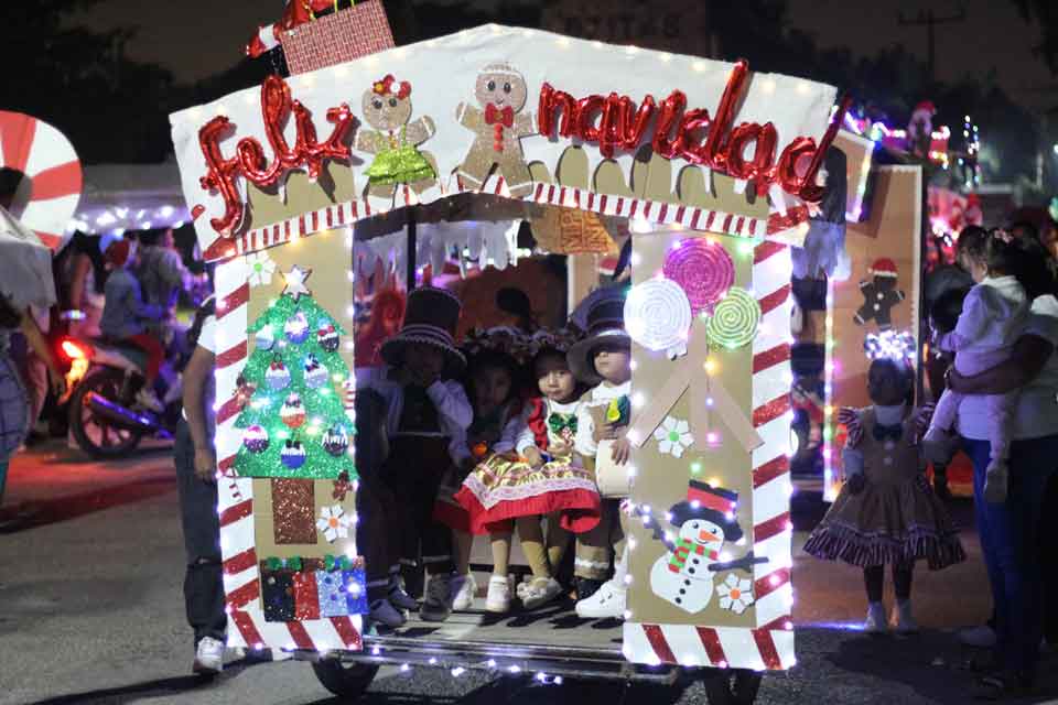 caravana navideña dzitas 2025