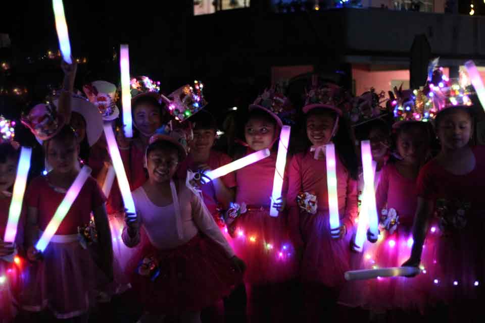 caravana navideña dzitas 2025