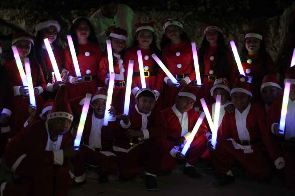 caravana navideña dzitas 2025