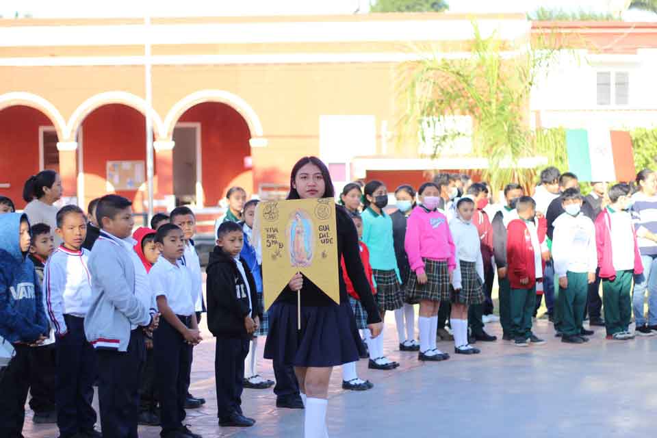 conmemoracion dia de la bandera dzitás