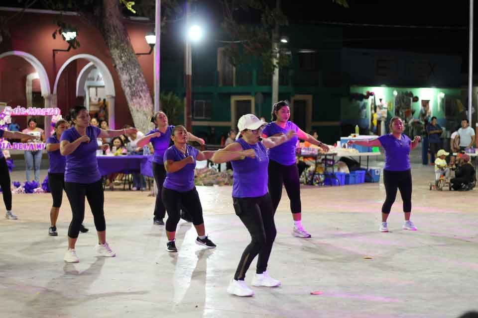 Tianguis Violeta Dzitás