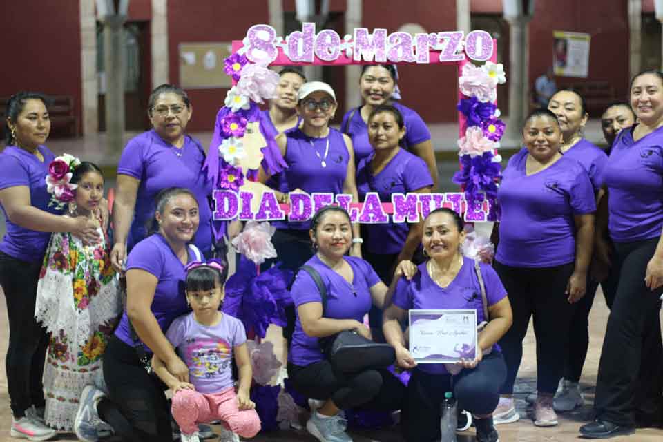 Tianguis Violeta Dzitás