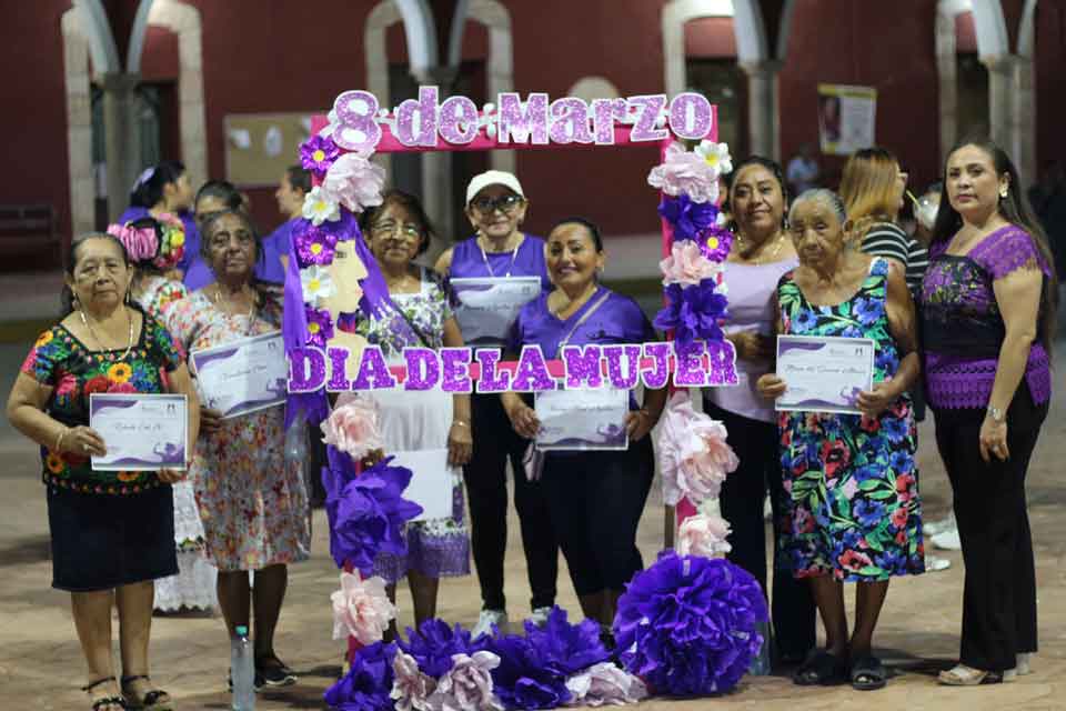 Tianguis Violeta Dzitás