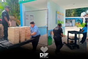 DIF entrega desayunos escolares dzitás